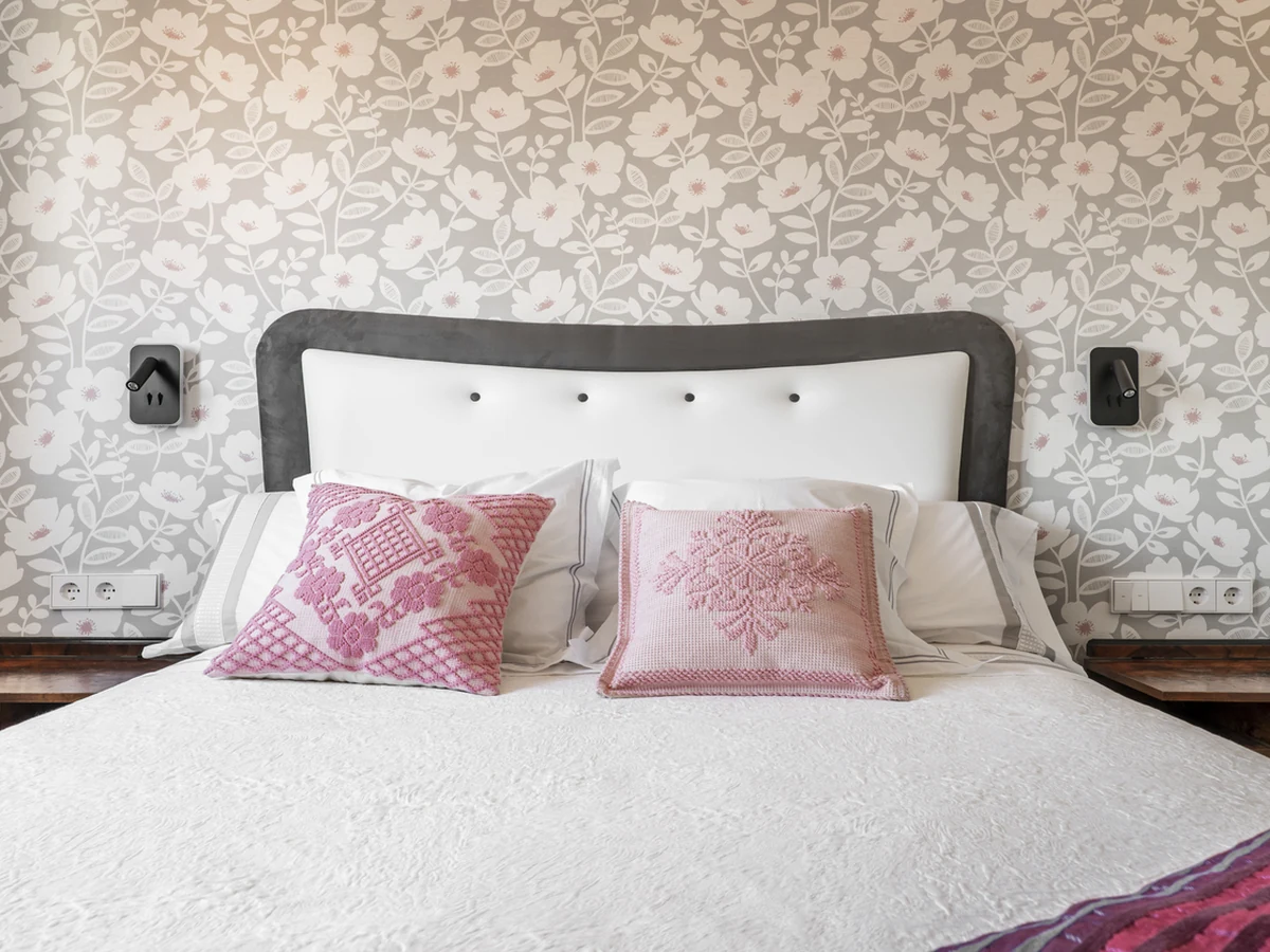bedroom-painting-bedroom-upholstered-headboard-reading-decorators Bedroom Painting in Reading painted by Reading Decorators