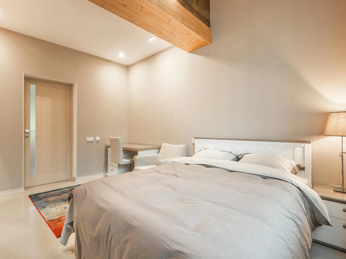 bedroom-painting-bright-neutral-bedroom-reading-decorators-2 Bedroom Painting in Reading painted by Reading Decorators