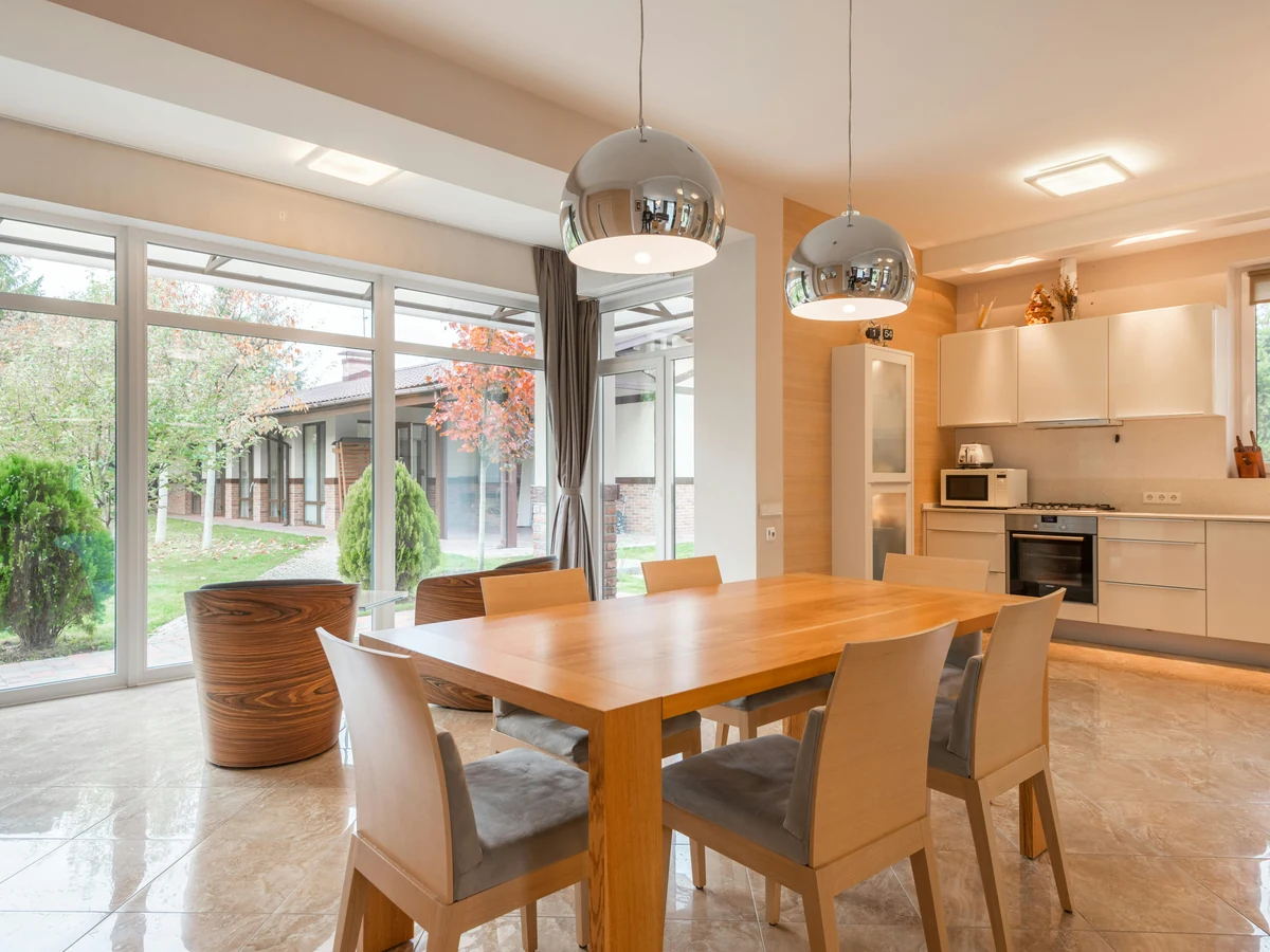 dining-room-painting-open-plan-dining-reading-decorators Open-plan dining area painted by Reading Decorators in Earley
