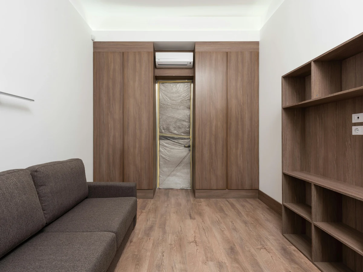 Finished interior painted room with sofa in Reading by Reading Decorators, plasterboard painting result