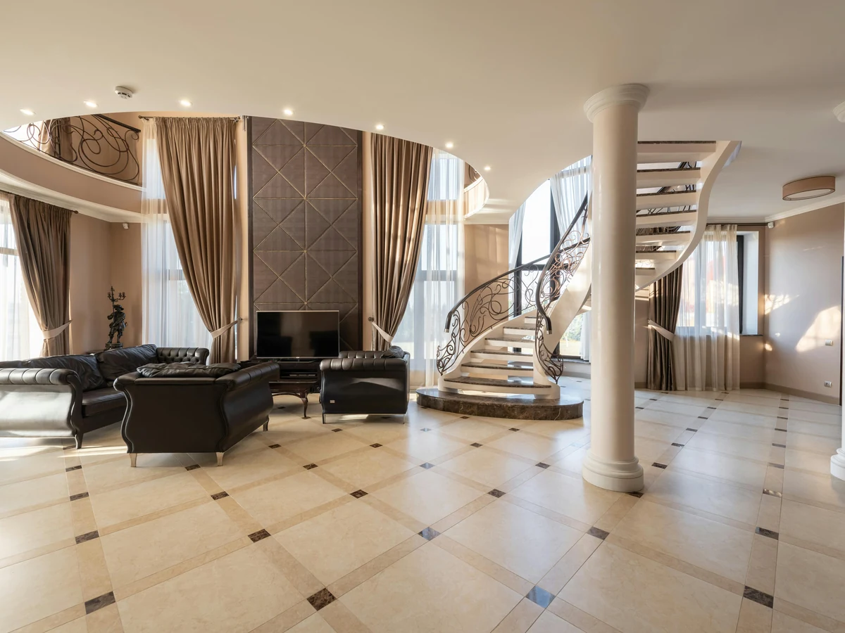 staircase-painting-grand-luxury-interior-reading-decorators Staircase painting grand luxury interior in Reading by Reading Decorators